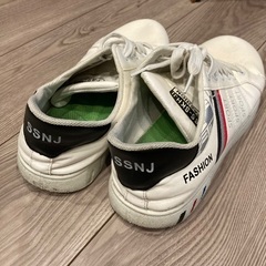 ブランドスニーカー28センチの画像