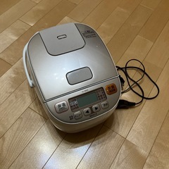 象印マイコン式炊飯器3合だき2017製の画像