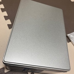 ⚪️⭐️無料　せんべいの入ってた缶の画像