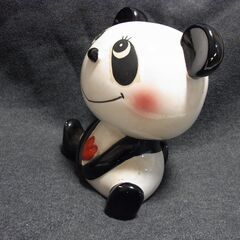 愛いパンダデザインの陶器製貯金箱　 パンダ貯金箱　陶器製 送料込みの画像