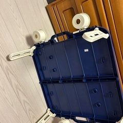 折りたたみテーブルの画像