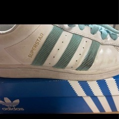 取引先決定adidasスーパースターの画像