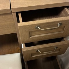 【10/26まで限定販売】ドレッサー＆収納付き椅子の画像