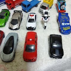 トミカ　ミニカー18台セットの画像