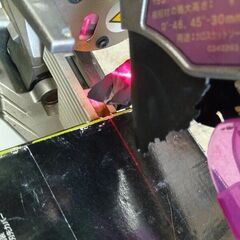 日立 C6RSHC 卓上スライドマルノコ【野田愛宕店】【店頭取引限定】【中古】管理番号：ITSEPURIH6MGの画像