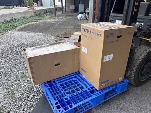 TOTO   ZJ1　タンク一体形ウォシュレット　トイレ