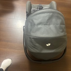赤ちゃんを一緒に持ち運び可能なチャイルドシートの画像