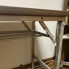 事務用　長机　棚付きの画像
