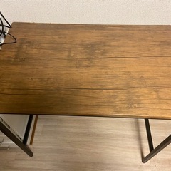 木目調デスク　在宅ワークにちょうどいいですの画像