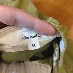 NIKO and ニコアンド タイトスカートの画像