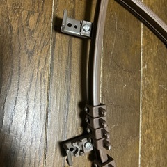 11/8.9で処分！曲がるカーテンレール　106㎝の画像