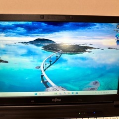 ノートパソコン LIFEBOOK A577 RX の画像