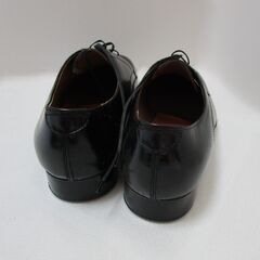黒の革靴(サイズ25EE)の画像