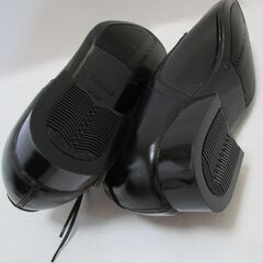 黒の革靴(サイズ25EE)の画像