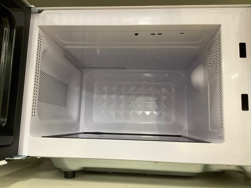 【トレファク　ラパーク岸和田店】電子レンジ　IRIS OHYAMA 2023年製　650W 庫内フラット
