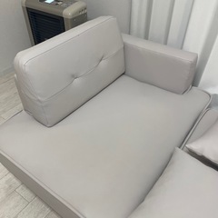 ソファ オットマン、クッション付きの画像