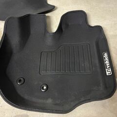ハイエースナローラバーマットの画像