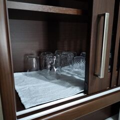 取引決定しました　0円。ニトリ　キッチンボード　きれい　真中にコンセントありですの画像