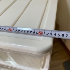 キャスター付き押入れ収納ケース (3段2列) ニトリ製？の画像