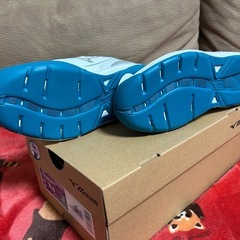 【新品未使用】ミズノ テニスシューズの画像
