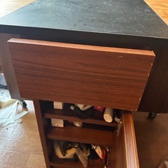 机といす椅子の画像