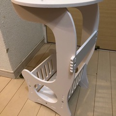 サイドテーブル　の画像