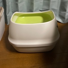 猫のシステムトイレの画像
