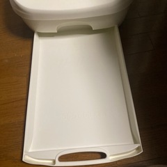 猫のシステムトイレの画像