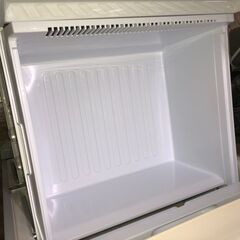 シャープ扉左右両開き冷蔵庫3ドア　説明書有　引取り限定（埼玉北西部）の画像