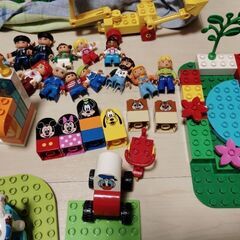 レゴデュプロ大量セット（遊園地、ミッキー、トンネル）の画像