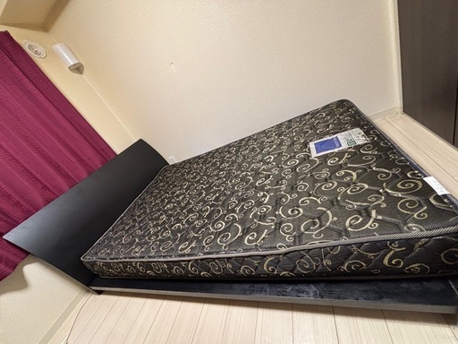 セミダブルベッド