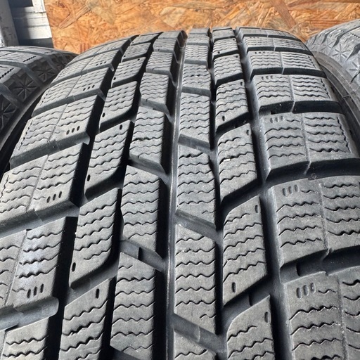バリ山　GOODYEAR ICENAVI6 205/55R16 スタッドレス　タイヤ　2018年製　16インチ　