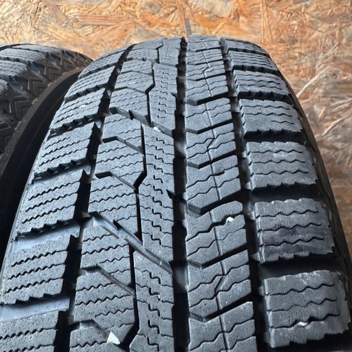 バリ山　TOYO OBSARVE GIZ2 155/65R14 スタッドレス　タイヤ　2020年製　14インチ