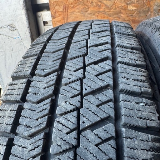 バリ山　BRIDGESTONE ブリヂストン　ブリジストン　VRX2 155/65R14 スタッドレス　タイヤ　2021年製　14イン