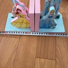 ディズニープリンセス　ブックエンドの画像