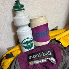 クーラーボックス　モンベルなど水筒付きの画像