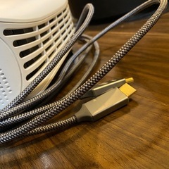 Elephas LEDプロジェクター 3m HDMIケーブル付きの画像