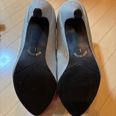 LiBERTYDOLL シルバーグリッターパンプス　お呼ばれ　結婚式　 ヒール の画像