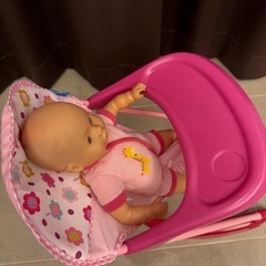 お譲りします！アメリカで購入！おままごと椅子⭐︎お人形椅子⭐︎お人形セットの画像