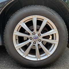 ボルボ XC60 スタッドレス タイヤホイールの画像