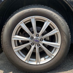 ボルボ XC60 スタッドレス タイヤホイールの画像