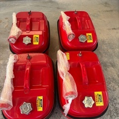 携行缶⛽️ガソリン4缶セット
の画像