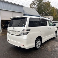 ヴェルファイア 4WD 8人乗りの画像