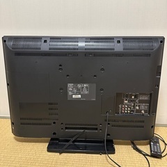 TOSHIBA REGZA 32型 液晶テレビ（リモコン付き）の画像