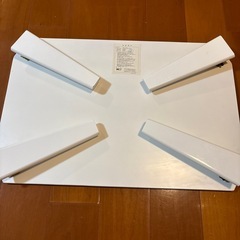 折りたたみテーブルの画像
