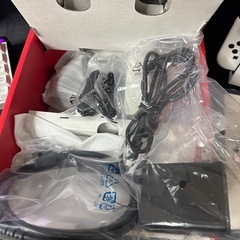 早い者勝ち 美品 Nintendo Switch 有機EL 付属完品 　の画像