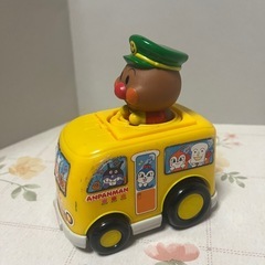アンパンマンバスの画像