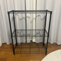 スチールラック黒の画像
