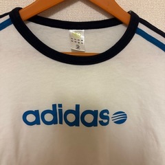 ロンT adidasの画像