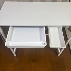 美品！ホワイトデスクの画像